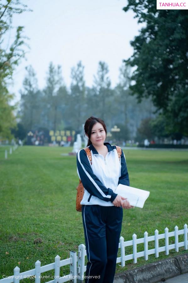 王格 王婉悠 [XiuRen]高清写真图 2024.02.21 No.8122 王婉悠Queen 女生幻想第2张图片